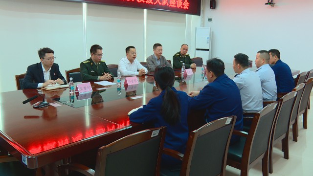 1110鎮(zhèn)領(lǐng)導(dǎo)慰問消防大隊(duì)_2021-11-10_15-28-13.jpg