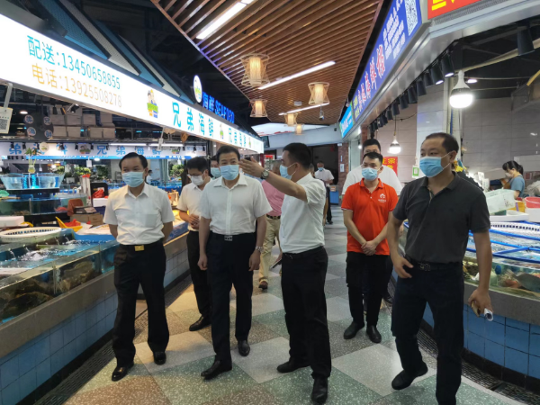 省農(nóng)貿(mào)市場綜合治理行動工作領導小組到東城督導農(nóng)貿(mào)市場綜合治理行動 (1).jpg