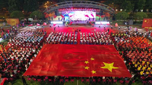 “十萬歌聲獻(xiàn)祖國 砥礪奮進(jìn)新時(shí)代”長安鎮(zhèn)慶祝新中國成立70周年專題MV發(fā)布_結(jié)果.jpg
