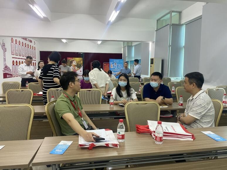  ?；萑f家——道滘醫(yī)保分局協(xié)力開展“莞家?！逼栈萆虡I(yè)健康保險宣傳推廣活動_2