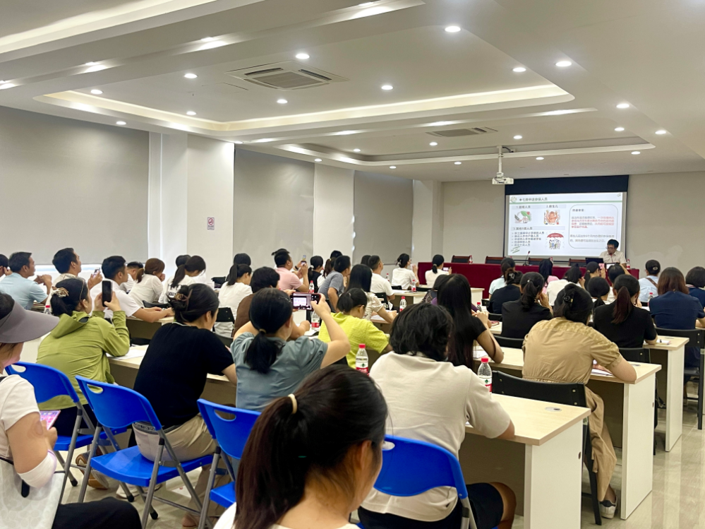9萬江醫(yī)保分局工作信息（萬江醫(yī)保分局召開在校學(xué)生醫(yī)療保險參保繳費工作會議）.doc_2