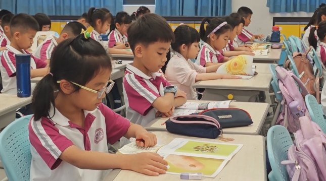 世界讀書日，厚街2萬多書友“共讀半小時”.jpg