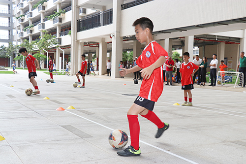 2【標題】大朗鎮(zhèn)“雙能少年”運動能力大比拼.JPG
